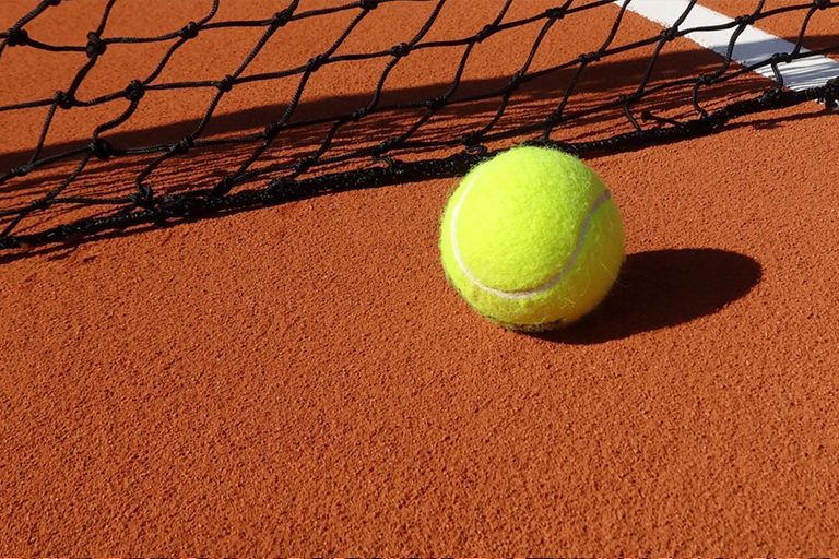 Pista de tenis – cerámica cocida